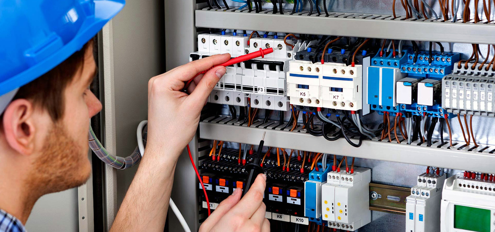 Waar moeten we op letten bij het zoeken naar een elektricien?